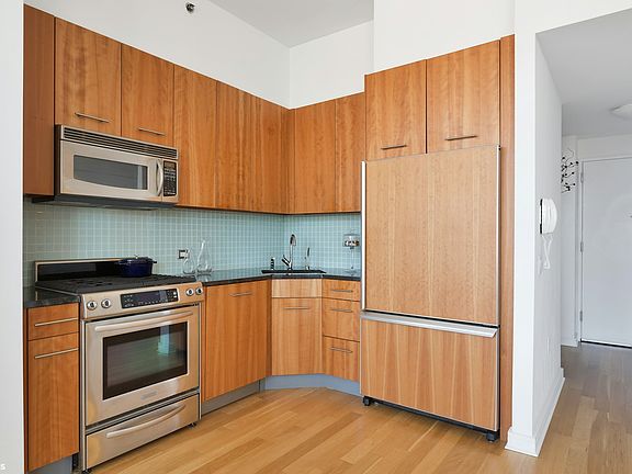 4th image of 11 E 29th St APT 39C