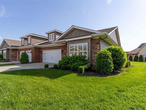 2nd image of 3264 Mallard Cir #N