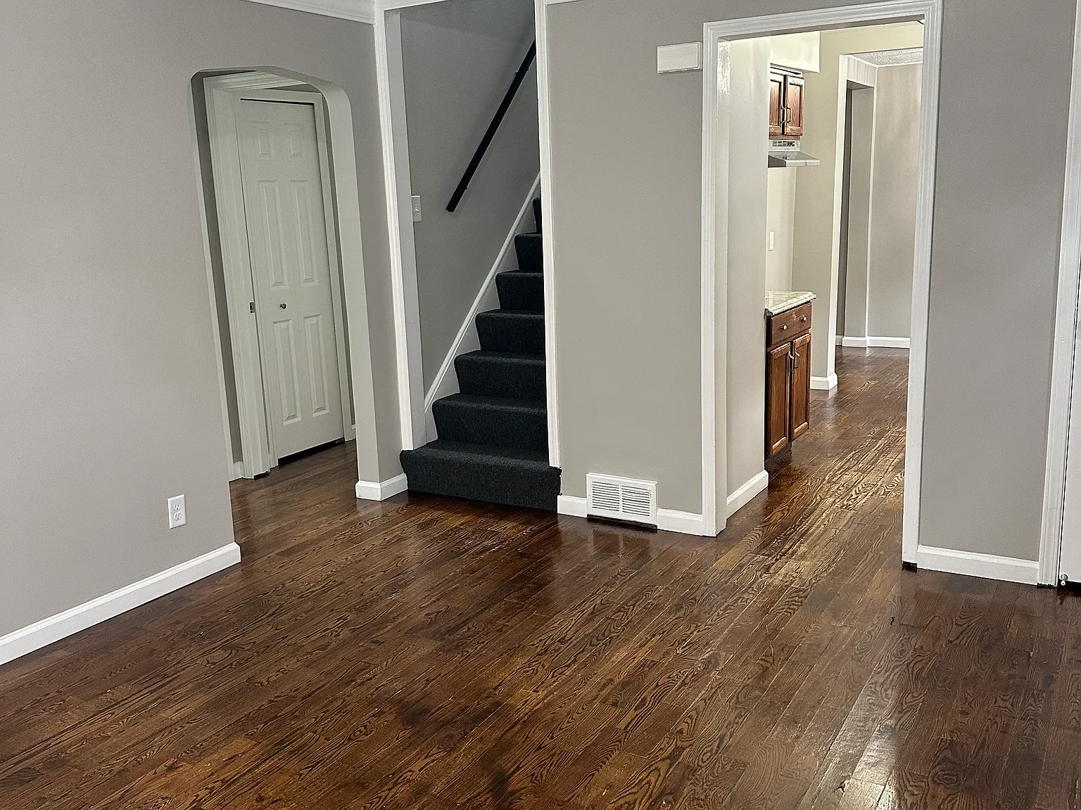3 bed, 1.5 bath, 952 sqft, $1,795 — Photo 4