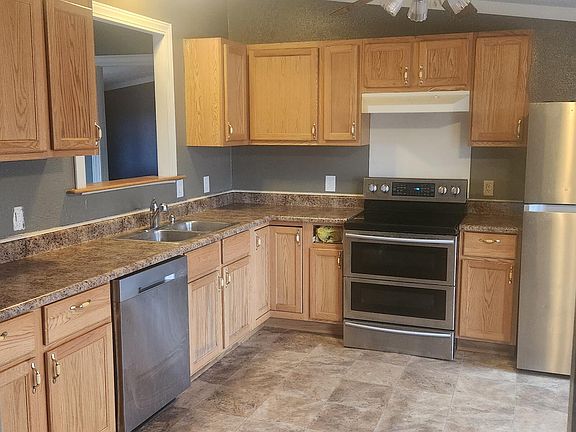 3rd image of 13208 S Croswell Ave