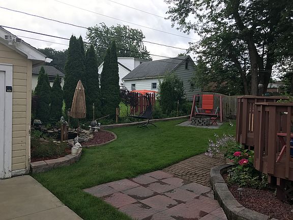 3rd image of 3575 James St