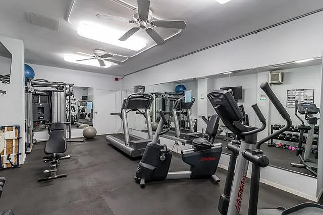 6157 N Sheridan Rd #18G — Photo 25