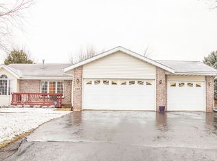 5460 Winners Cir, Caledonia, IL 61011