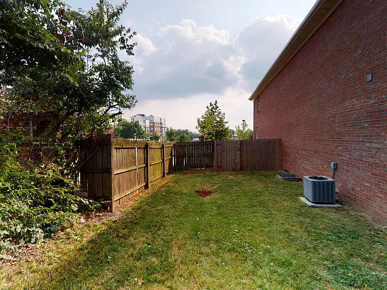 508 Dunaway St — Photo 14