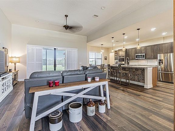 3rd image of 32646 Wesley Way