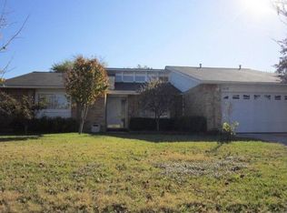 6638 Country Field Dr, San Antonio, TX 78240