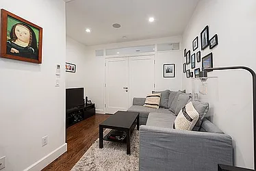 Rented by Living New York