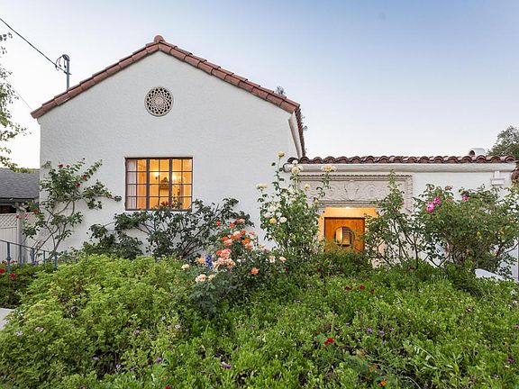 3rd image of 330 Alta Vista Ave