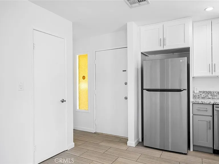 621 E Lomita Ave #A — Photo 3