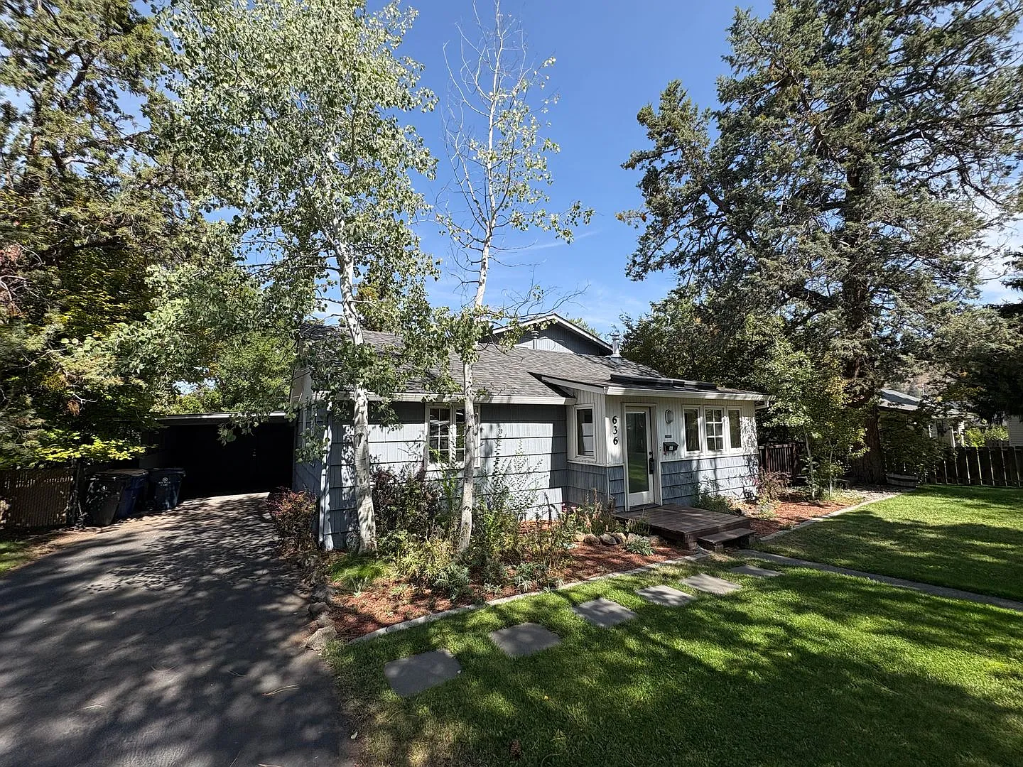 Fantastic 4 BR Home in Midtown Bend with Hot Tub and Garage — Photo 1