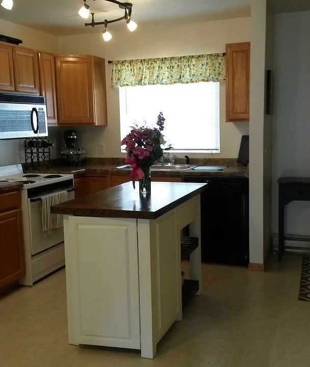 1st image of 3150 Midvale Dr