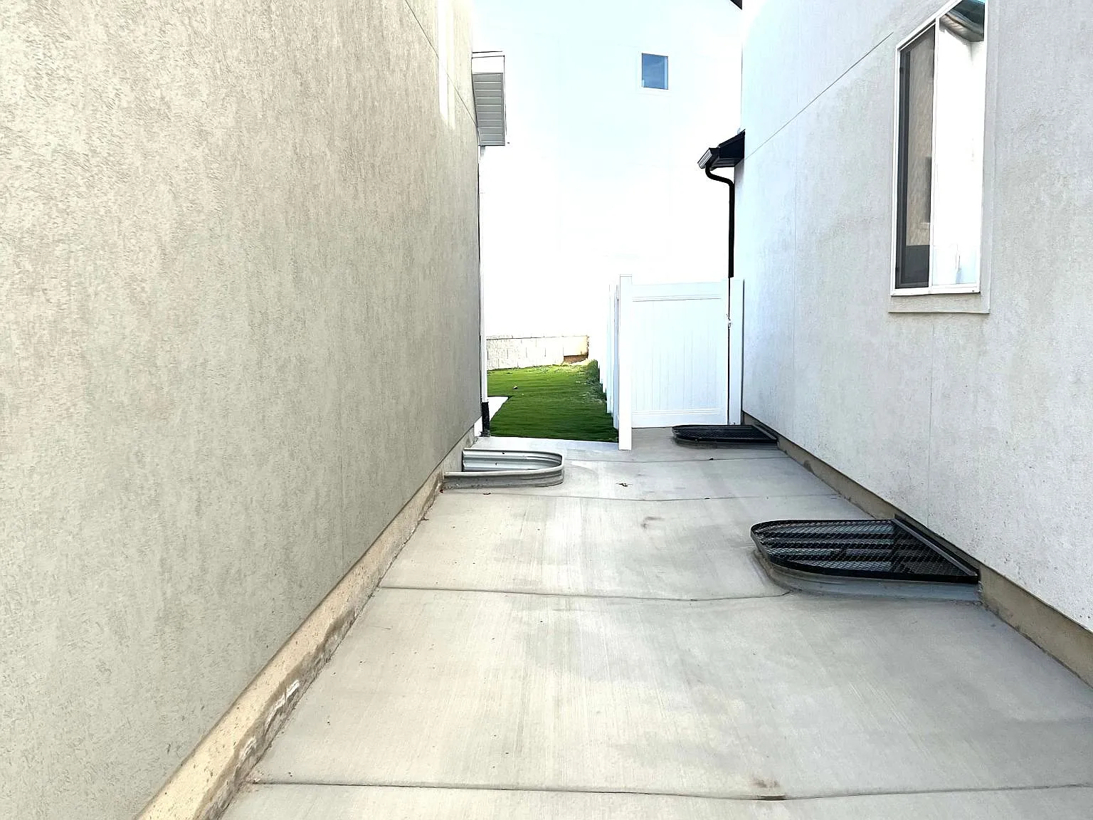 3 bed, 2.5 bath, 2142 sqft, $2,600 — Photo 4