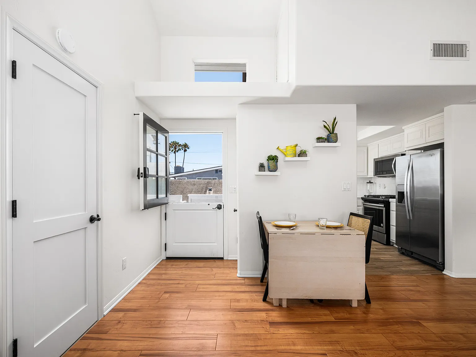 2 bed, $6,000 — Photo 4