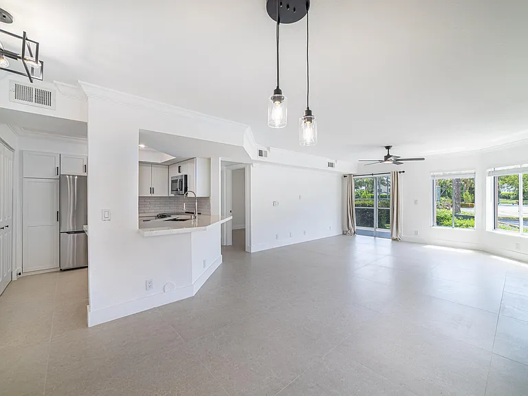 815 W Boynton Beach Blvd #12-106 — Photo 13