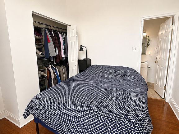 5th image of 1901 E Lombard St APT 4