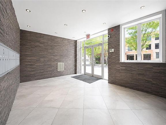 5th image of 1569 W 7th St APT 2D