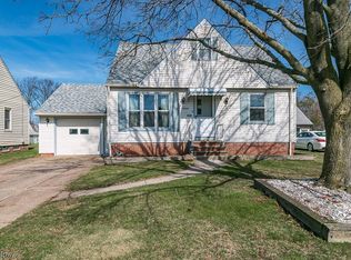 30061 Frank Dr, Wickliffe, OH 44092