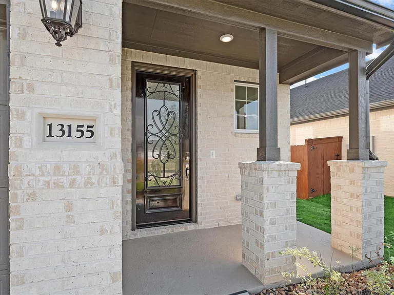 13155 Hidden Village Ct — Photo 6