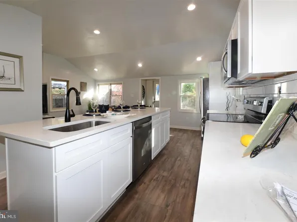 4120 Calvert Dr, Chesapeake Beach, MD 20732