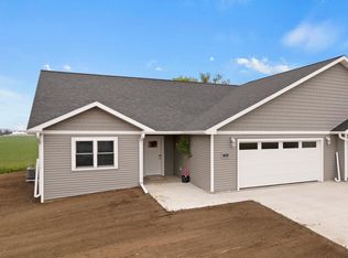 724 Roosevelt St, Baraboo, WI 53913