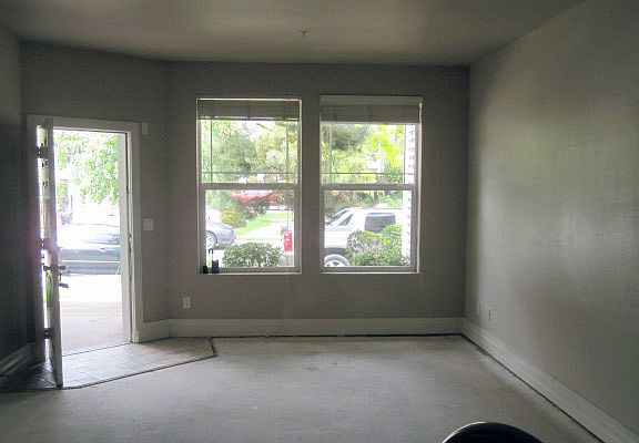 5th image of 12616 172nd St E #102