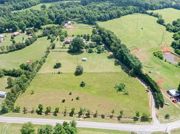 4026 Biggerstaff Rd, Maiden, NC 28650
