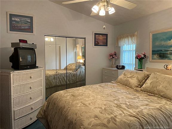 5th image of 2006 Nettles Blvd