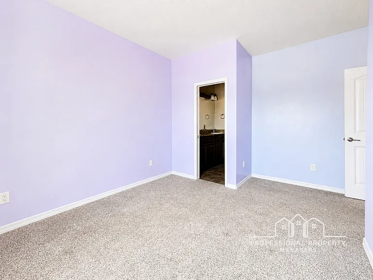 2845 W 31st Ln — Photo 11