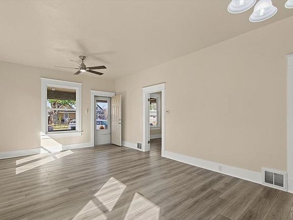 4th image of 1102 Mahren Ave