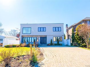 14962 Powells Cove Blvd, Whitestone, NY 11357