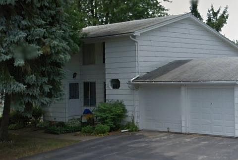 1st image of 28 Parkwood Ln