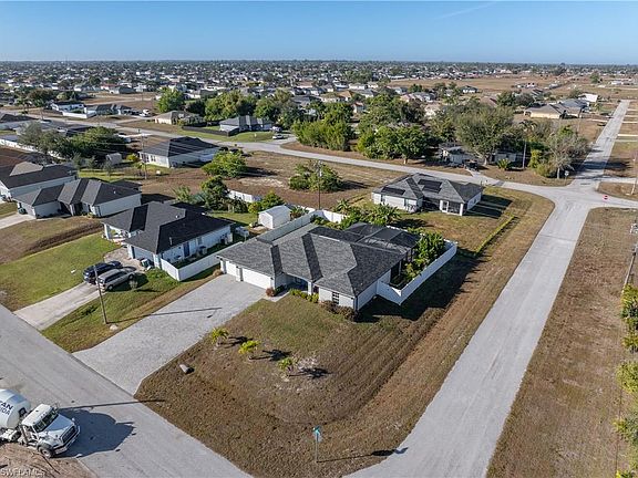 5th image of 2210 NW 9th PL