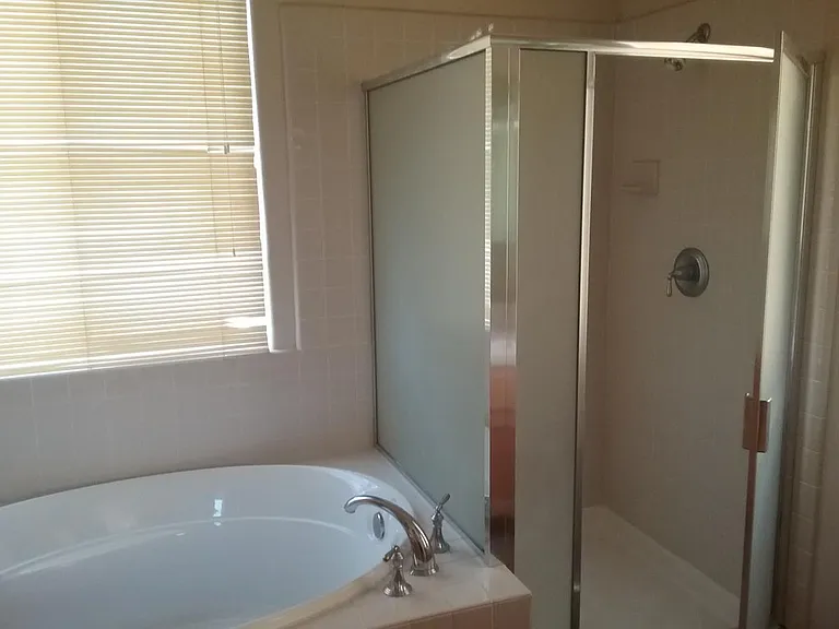MmmmBathNShower