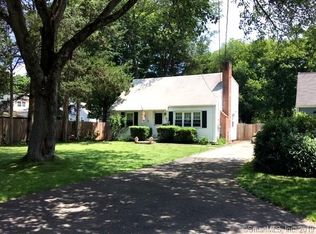 136 Dry Hill Rd, Norwalk, CT 06851