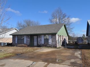 2145 40th St SE, Paris, TX 75460