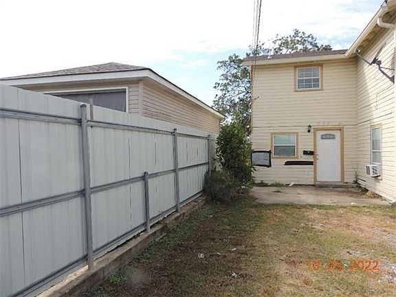 3rd image of 554 Westwood Dr #A