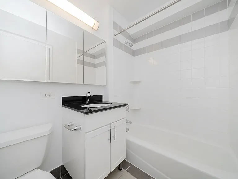 140 Riverside Blvd #1527 — Photo 13
