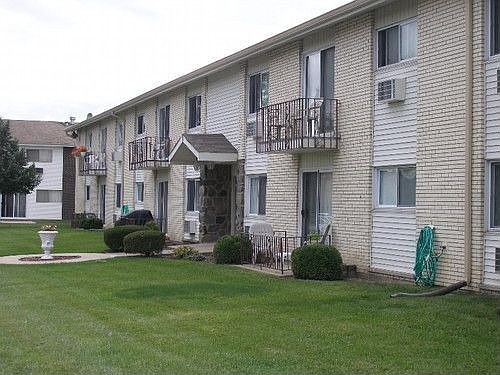 1st image of 8924 Kenneth Dr #206F