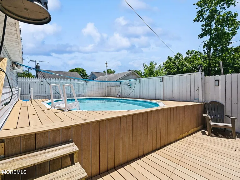 148 McKinley Ave — Photo 7