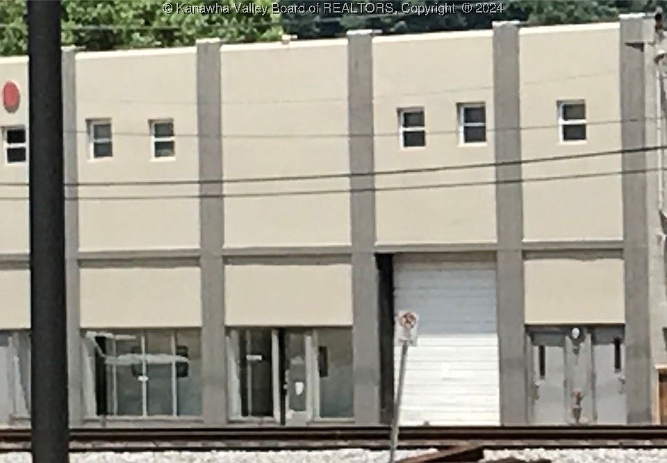 1st image of 168 4th Ave
