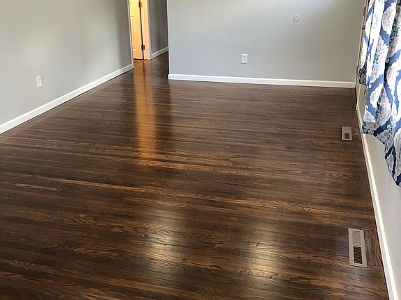 3rd image of 506 Berkeley Dr