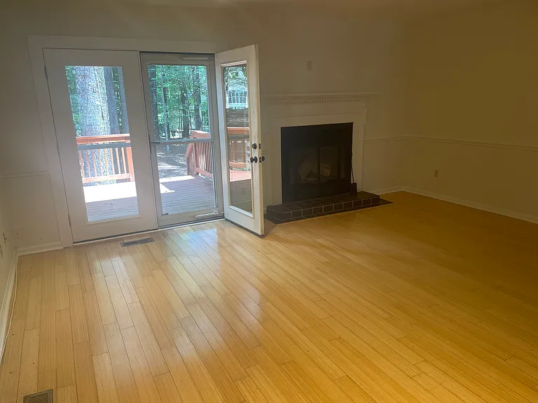 205 Forest Ct #205 — Photo 6