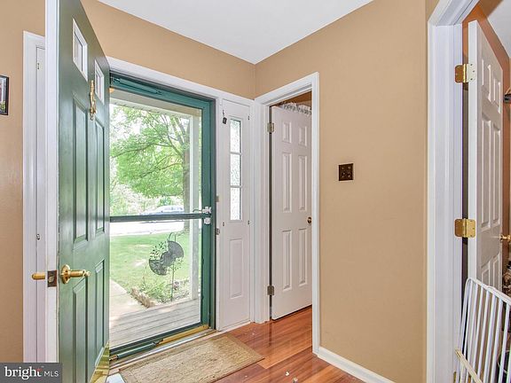 3rd image of 1165 School House Ln