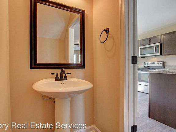 4th image of 1238 Parkway Pl #1238