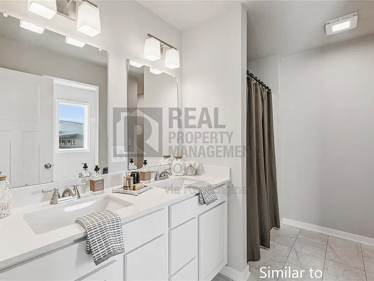 1100 Sunflower Ln — Photo 9