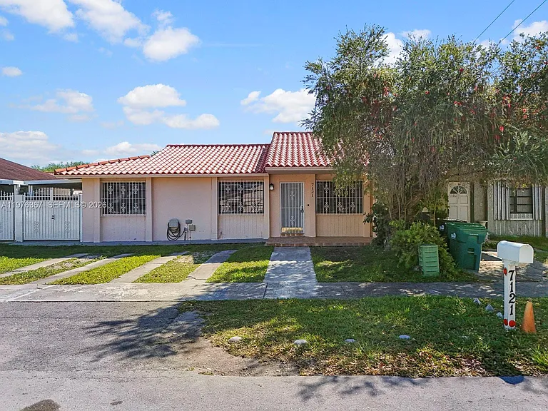 7121 SW 102nd Ct — Photo 29