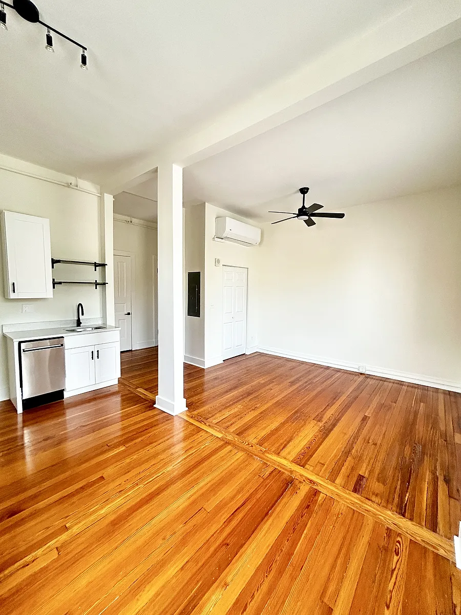 Building Photo - 1130 N Calvert St