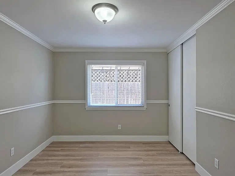 1715 Rockybend Dr — Photo 8