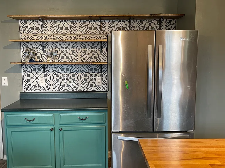 7740 Livingston Dr — Photo 5