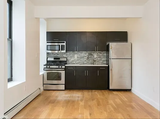 Rented by REAL New York | media 27